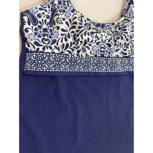 Women’s Lands End Tankini Underwire Blue Floral Swim Top Size 4 - Picture 2 of 6